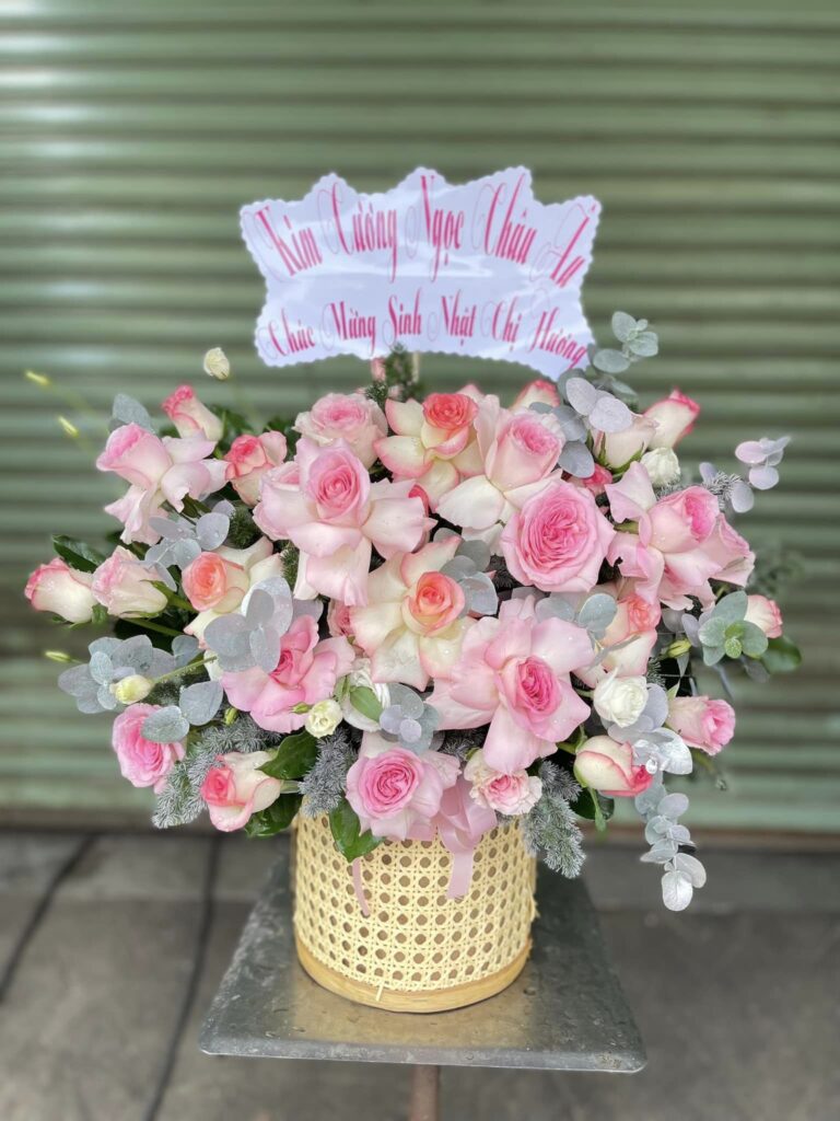 Đội Ngũ Nhân Viên Chuyên Nghiệp